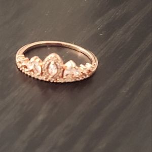 Crown ring